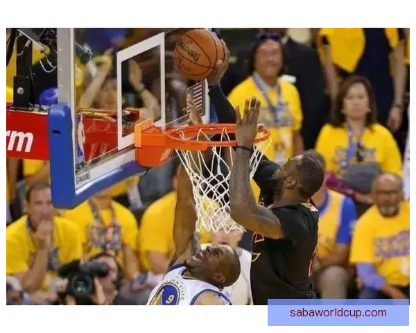 围绕詹姆斯昨日惊天劈扣起跳距离赛季第三飞行速度震撼全场表现解析