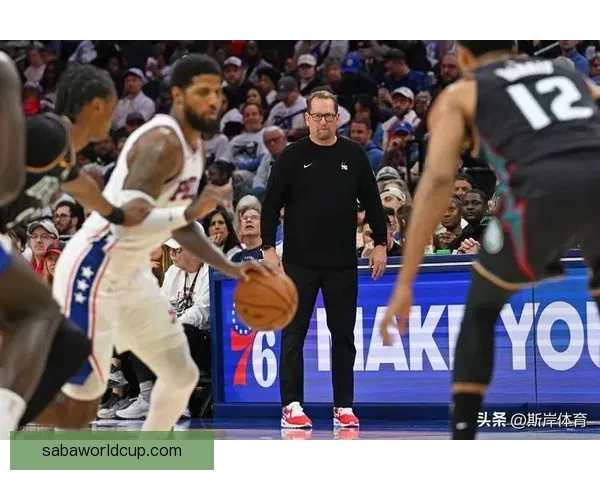 活塞时隔19年重夺东部第一 杜伦砍16+7 乔治20分助力球队胜76人 活塞时隔19年重夺东部第一 杜伦砍16+7 乔治20分助力球队胜76人